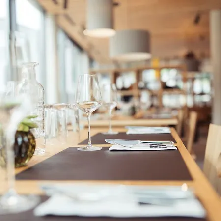 All-suite Oetztal アパートホテル 4*